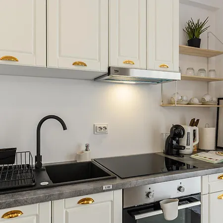 Urban Altitude W Panoramic Skyline Vistas Apartamento Braşov